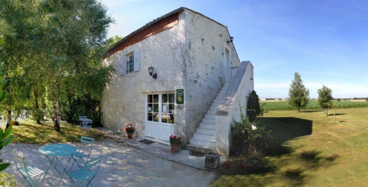 Chambres D'Hotes Domaine Le Fragnaud Saint-Porchaire 외부 사진